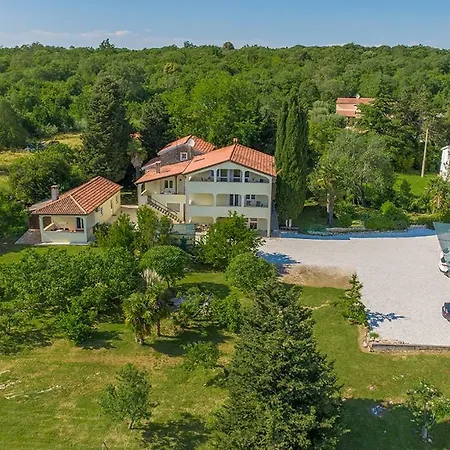 Saladinka Červar-Porat
