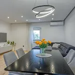 Gæstehus Saladinka Červar-Porat
