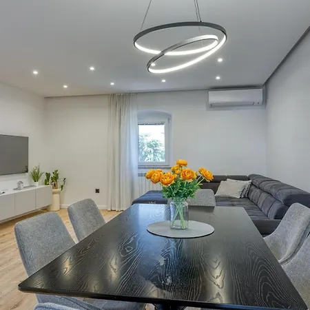 Guest house Saladinka Cervar-Porat