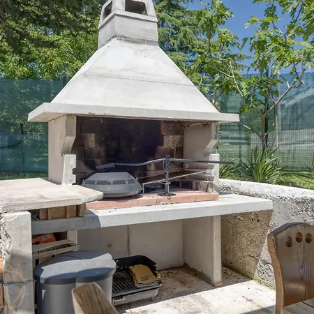 Guest house Saladinka Cervar-Porat