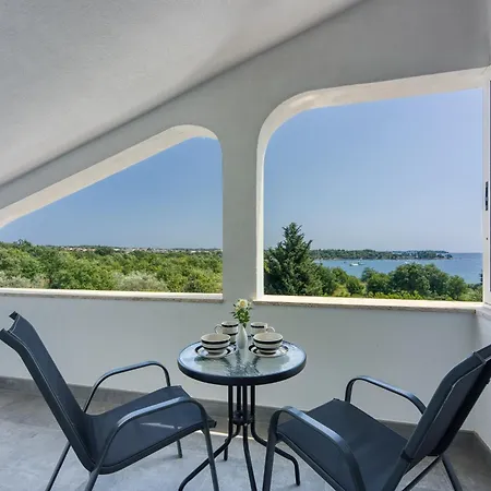 Saladinka Pensión Červar-Porat