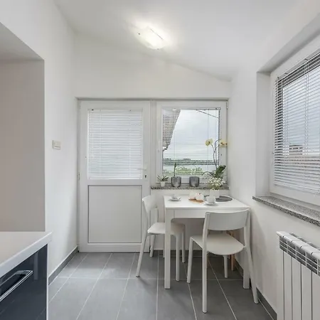 Guest house Saladinka Cervar-Porat